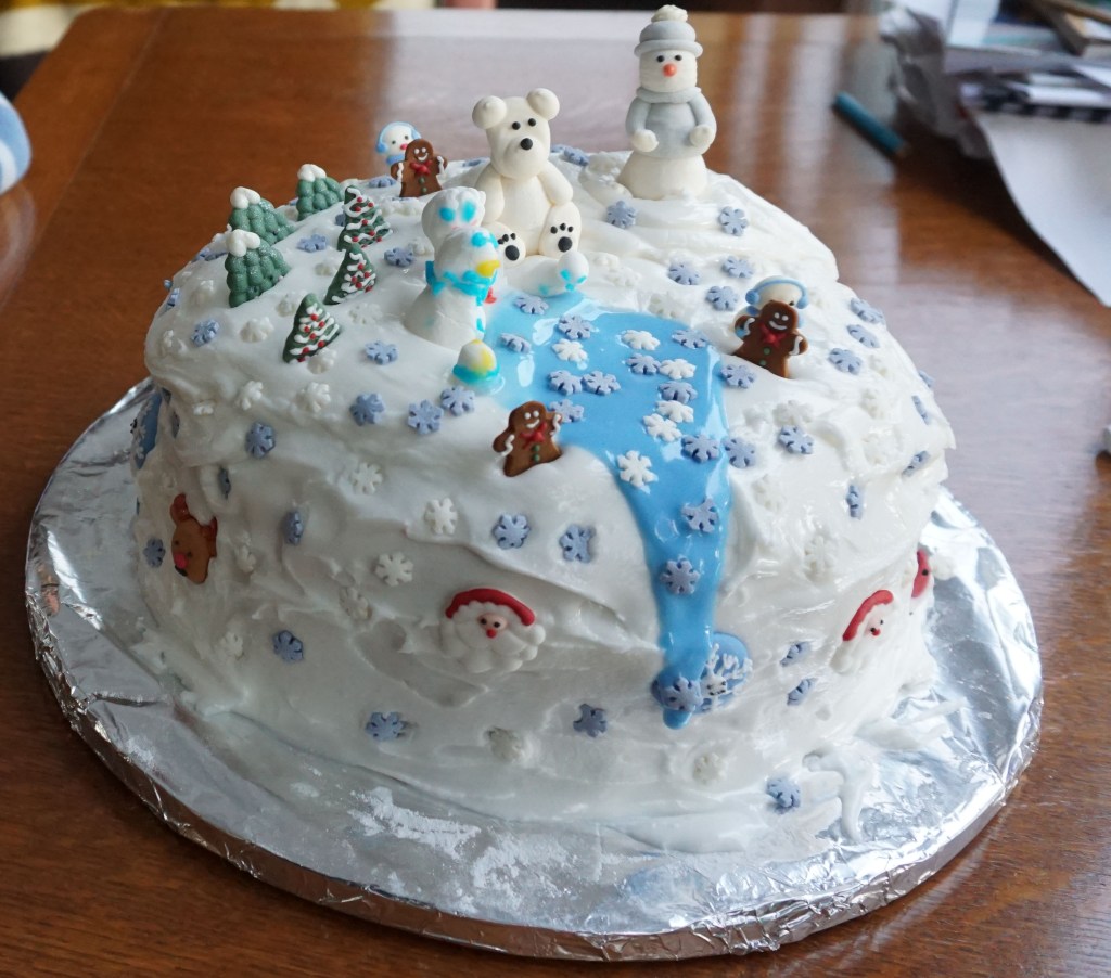 the finally decorated cake